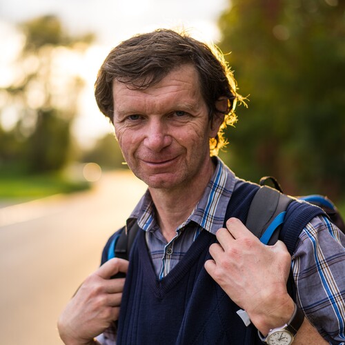 Fotka hosta František Tichý k přednášce Přes překážky ke hvězdám – mít sny a odvahu.