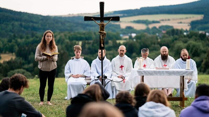 Venkovní mše svatá